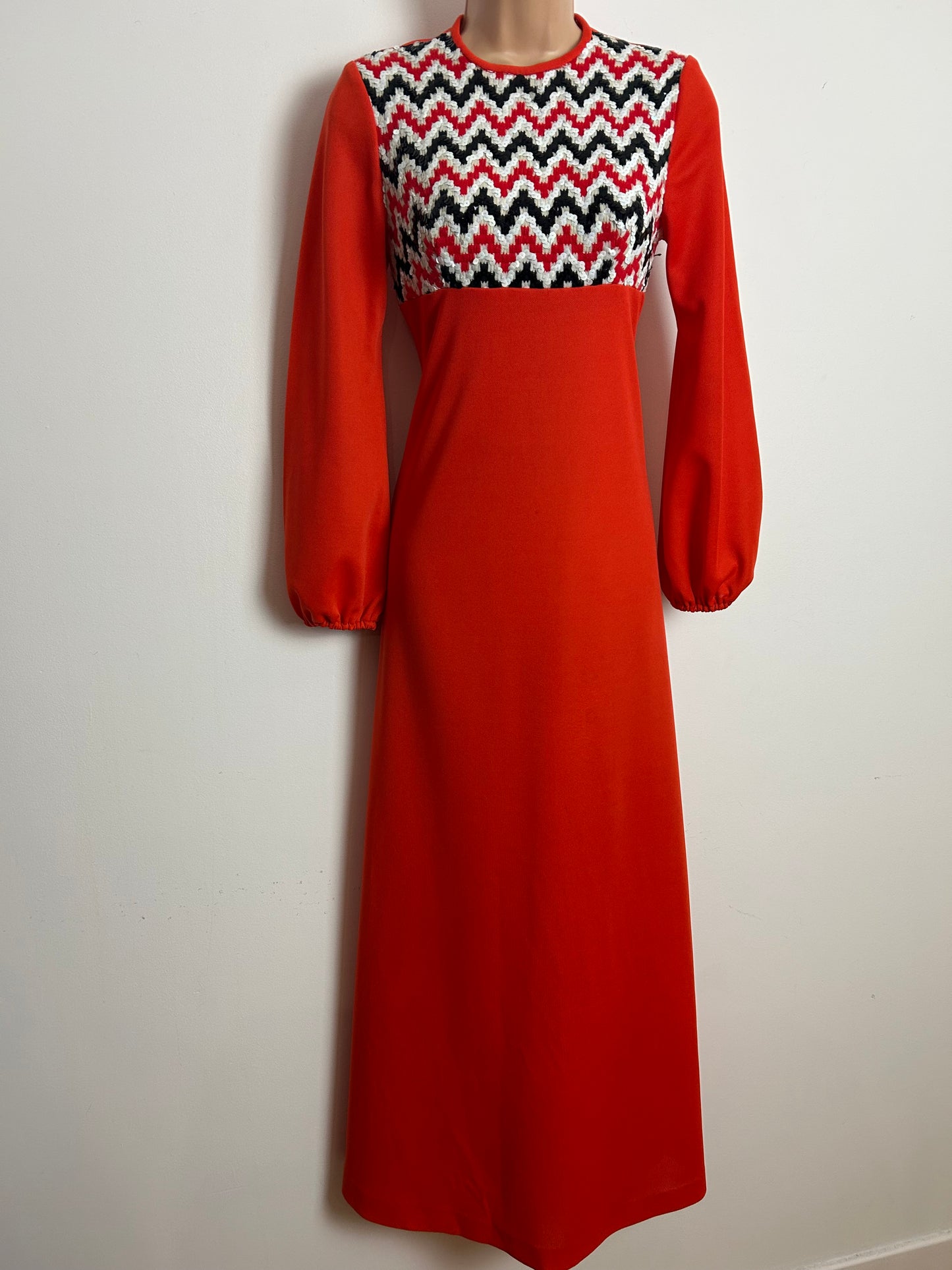 Vintage 1970s Size 8 Orangey Red White & Black Sequin Embellished Long Sleeve Evening Maxi Dress