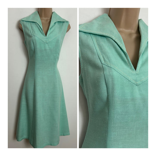 Vintage 1960s STRELITZ Size 8-10 Mint Green Sleeveless Moygashel Fabric Mod Shift Dress