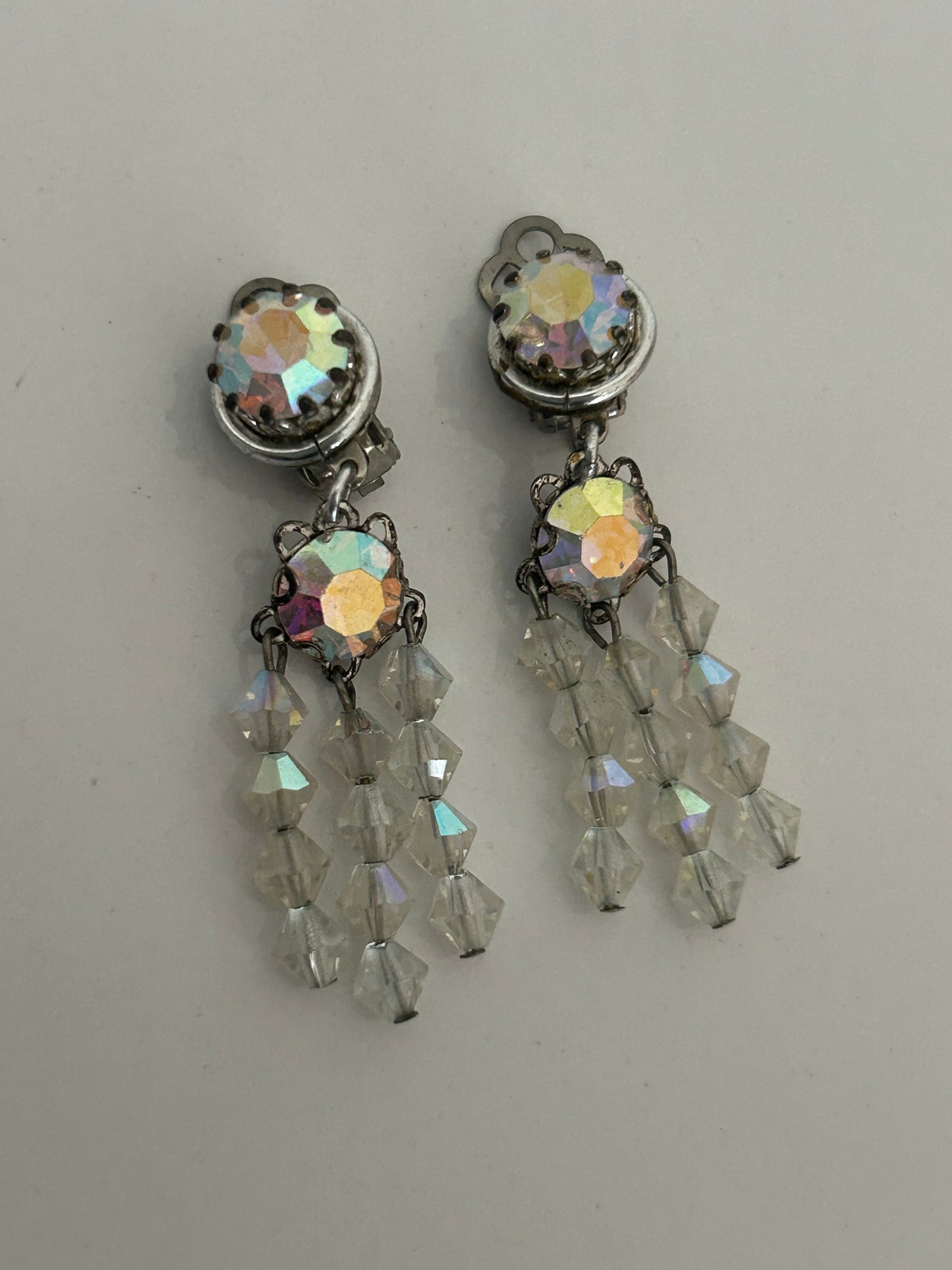 Vintage 1950s Silver Tone Aurora Borealis & Glass Bead Dangle Clip On Earrings