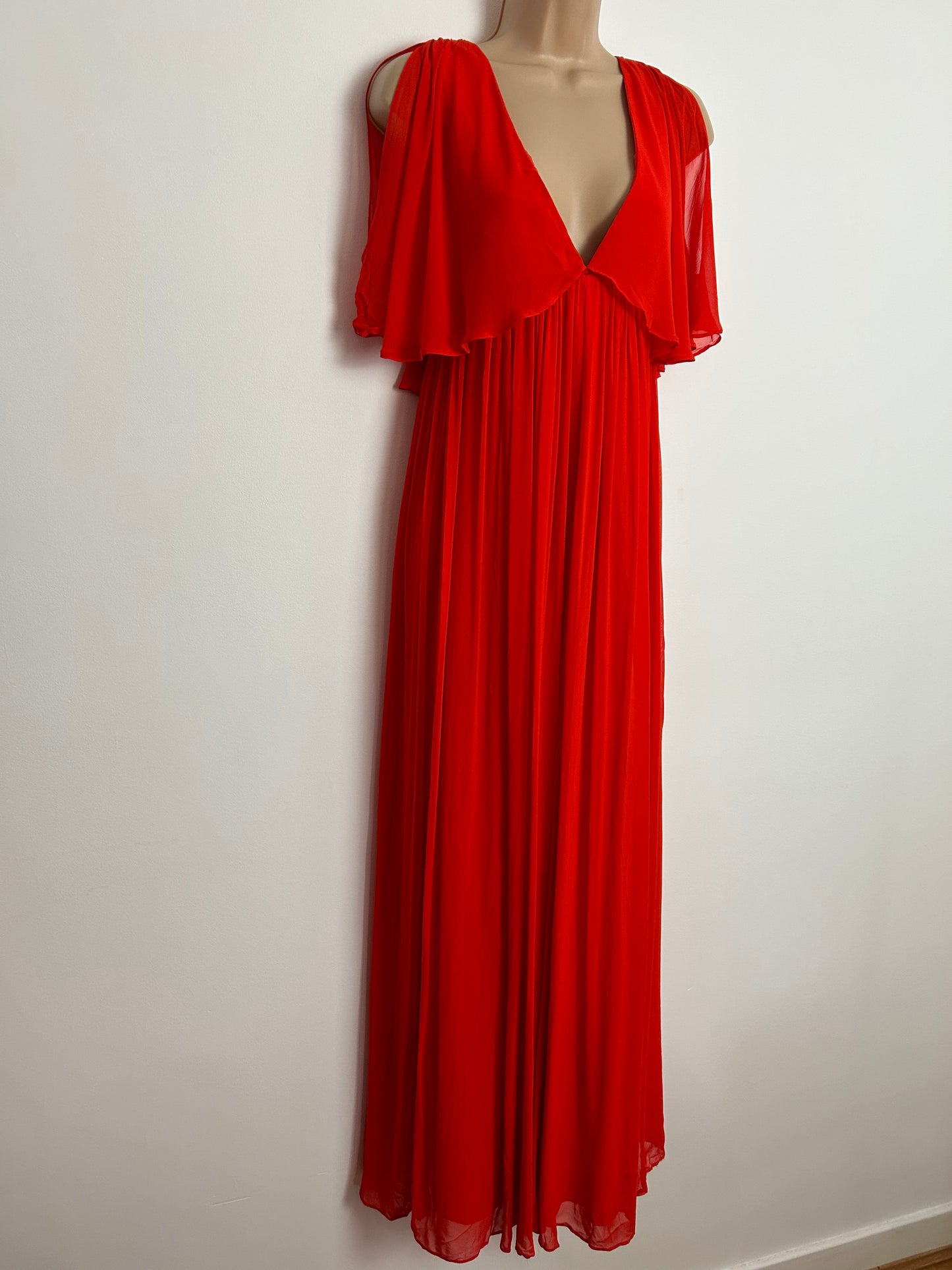 Vintage Early 1970s JEAN VARON Beautiful UK 10 Orangey Red Crepe Chiffon Short Split Cape Sleeve Pleated Empire Line Maxi Dress