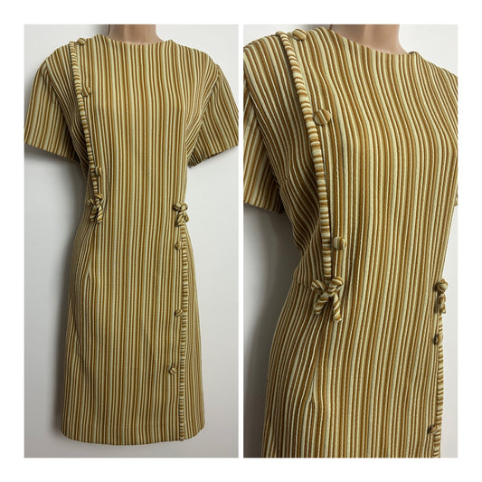 Vintage 1960s Size 16 Tan Brown & Beige Stripe Crimplene Button & Bow Detail Shift Mod Dress