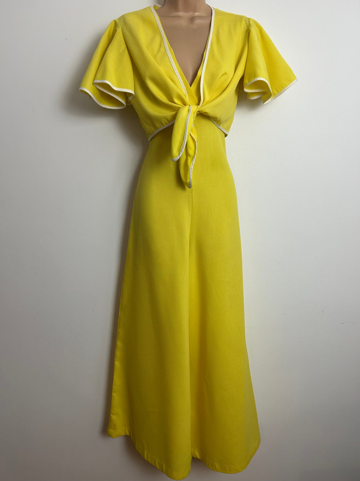 Vintage 1970s SEARS "AT HOME WEAR" Size 8 Yellow Wide Leg Palazzo Jumpsuit With Matching Crop Stye Tie Front Cover Up