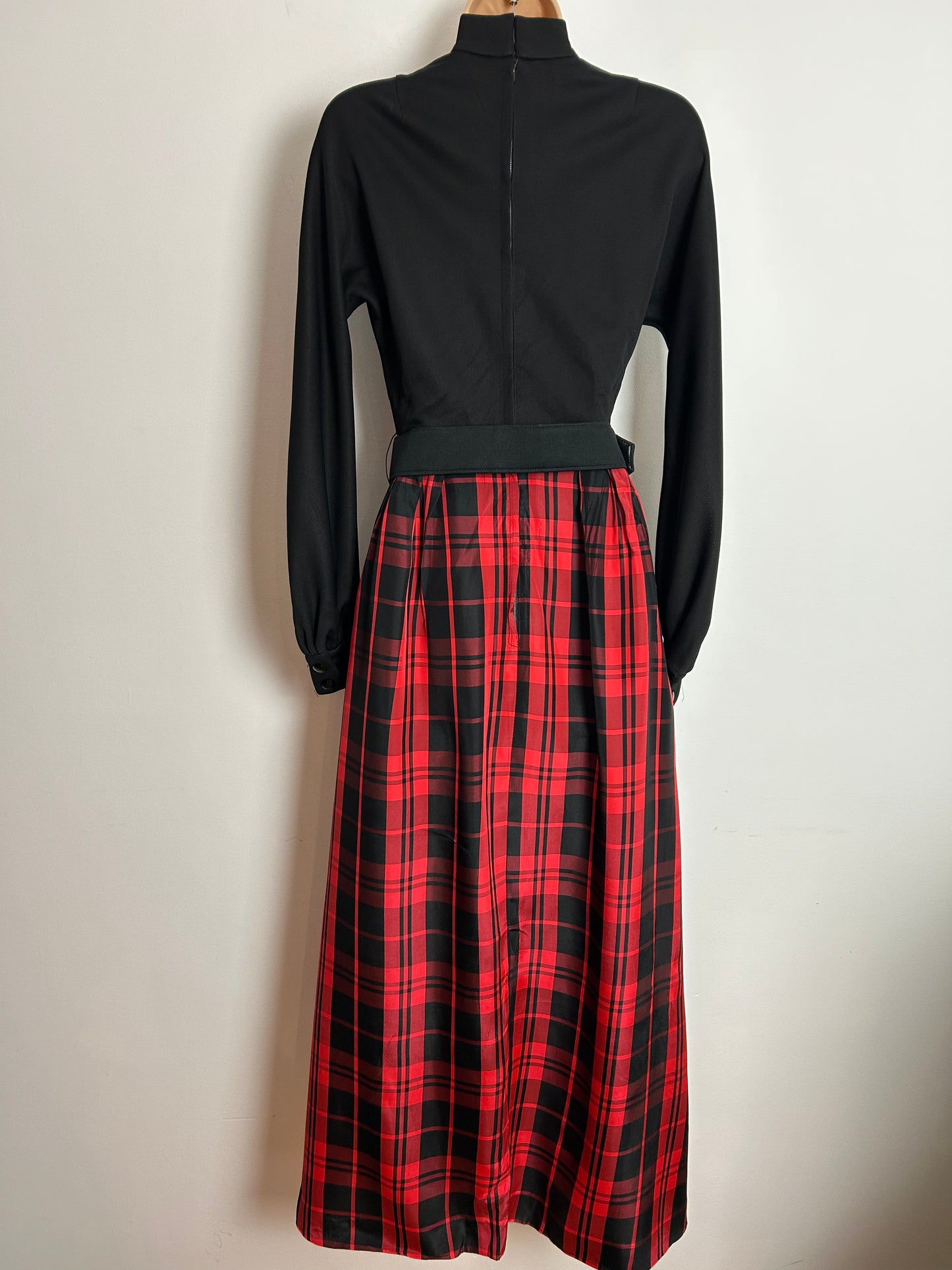 Vintage 1970s UK Size 8 Black & Red Tartan Check Long Sleeve Belted Maxi Dress