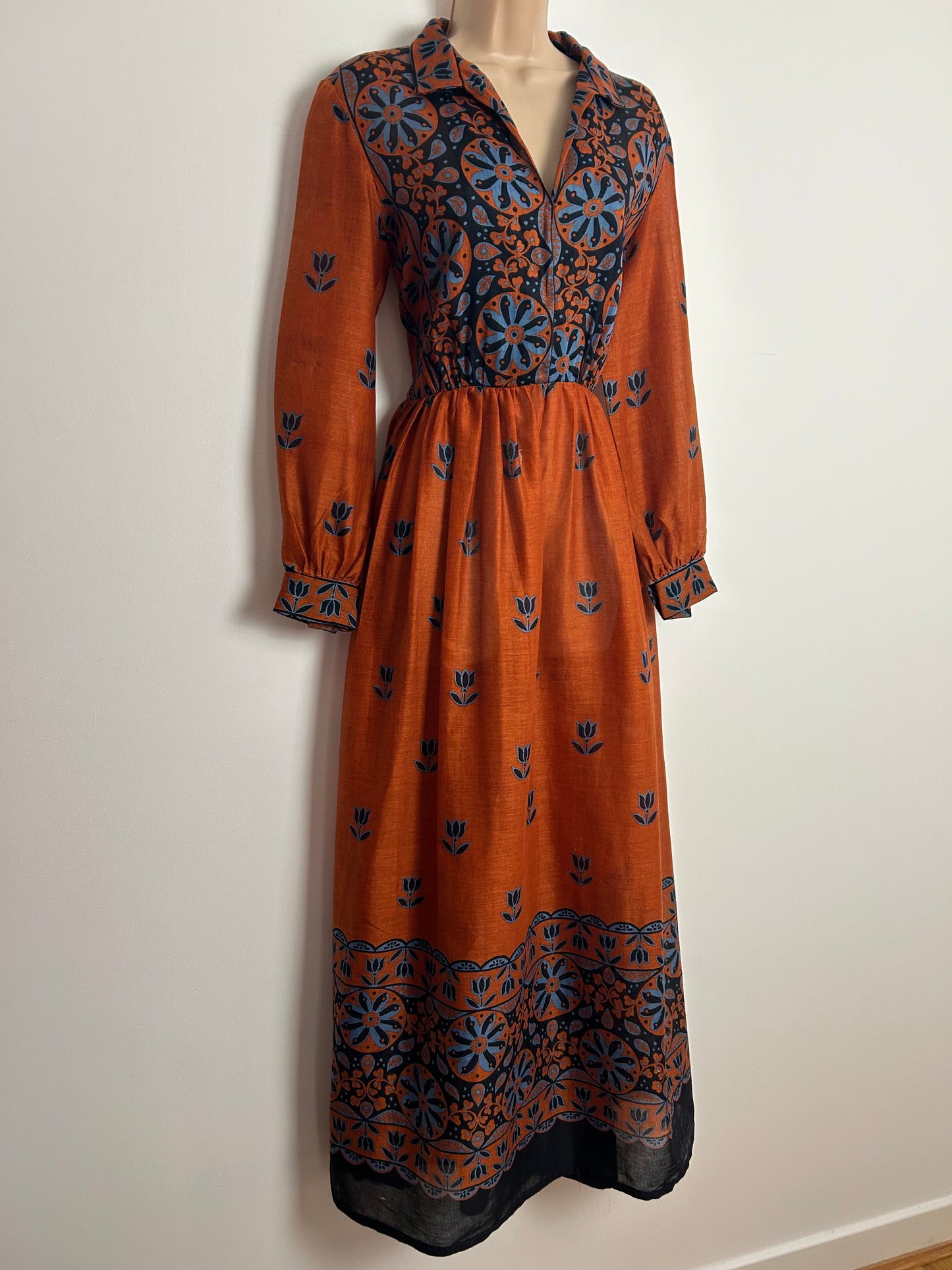 Vintage 1970s FRANK USHER Size 10 Rusty Brown & Blue Tones Floral Lightweight Cotton Maxi Dress