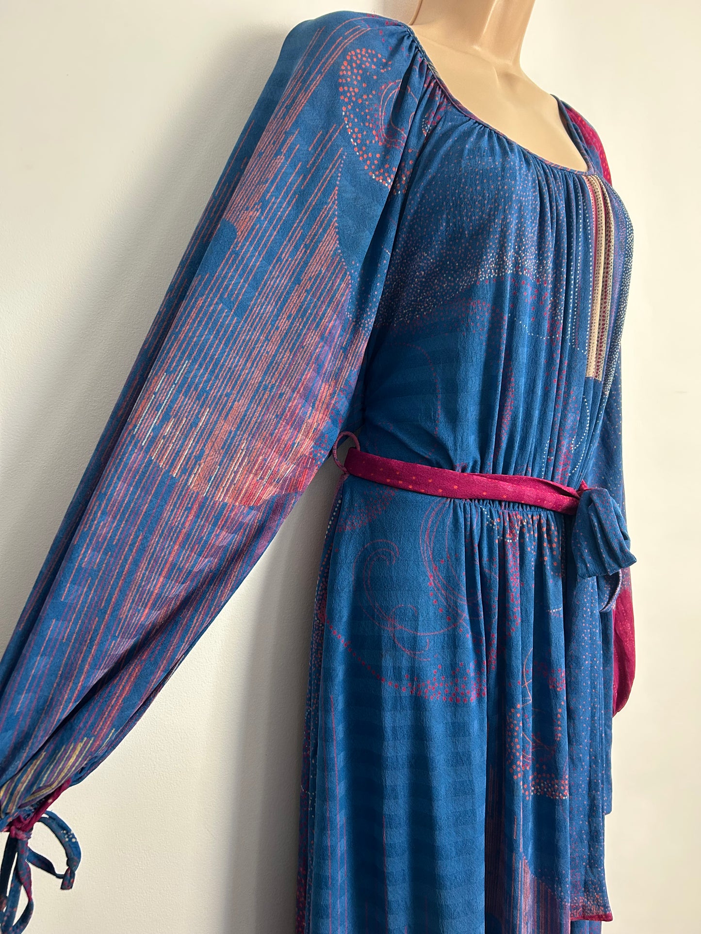 Vintage Late 1970s VERA MONT Size 8-10 Dusky Blue & Pink Tones Abstract Stripe & Spot Print Long Sleeve Belted Maxi Dress