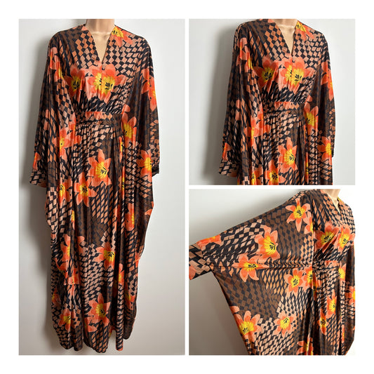 Vintage 1970s RICHARD SHOPS Size 10-12 Brown Orange Coral & Yellow Check & Floral Print Wide Sleeve Kaftan Style Maxi Dress