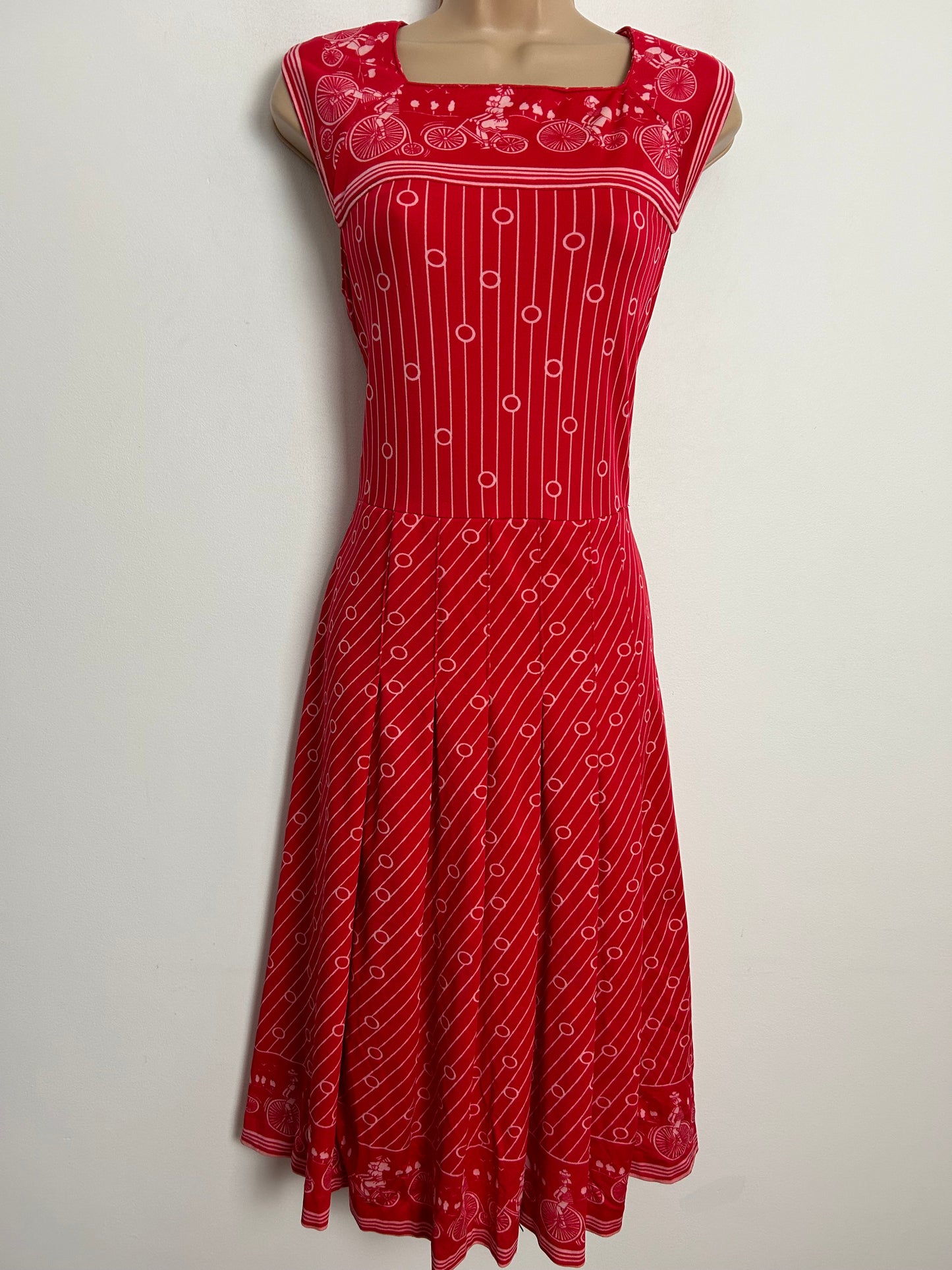 Vintage 1970s UK Size 8 Cute Red & Pink Penny Farthing Stripe & Circle Print Sleeveless Pleated Day Dress