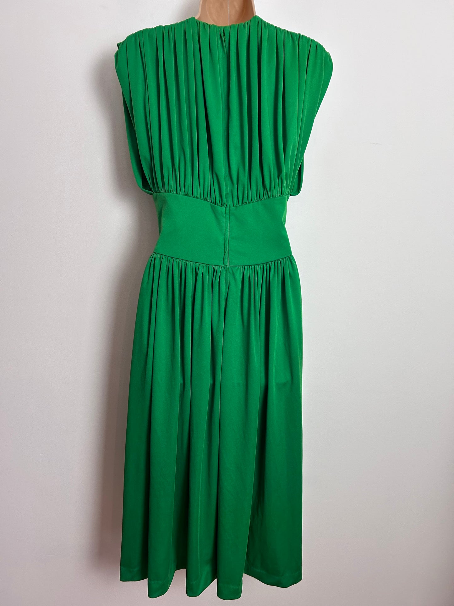 Vintage 1970s SAINT LORI UK Size 10 Emerald Green Gather Pleated Sleeveless Occasion Midi Dress