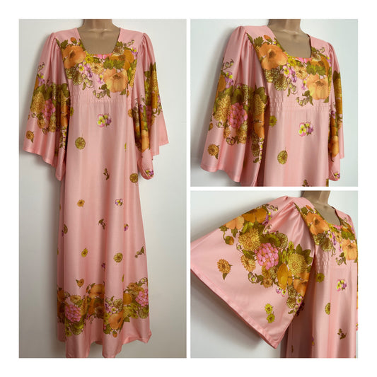 Vintage 1970s DEBENHAMS Up To Size 14 Pink Orange & Green Floral Print Short Wide Sleeve Kaftan Maxi Dress