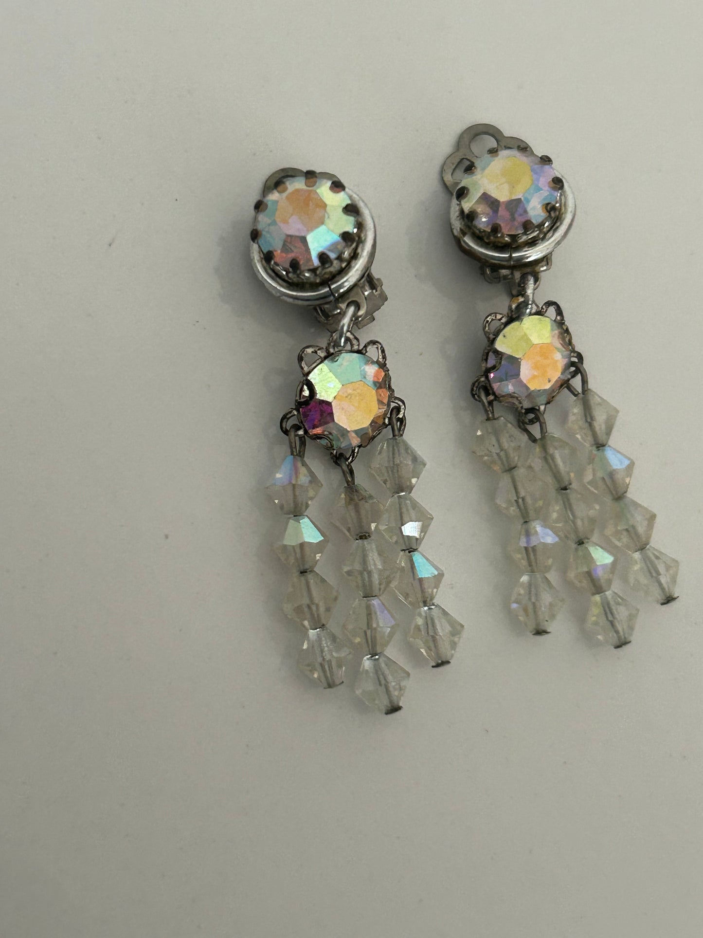 Vintage 1950s Silver Tone Aurora Borealis & Glass Bead Dangle Clip On Earrings