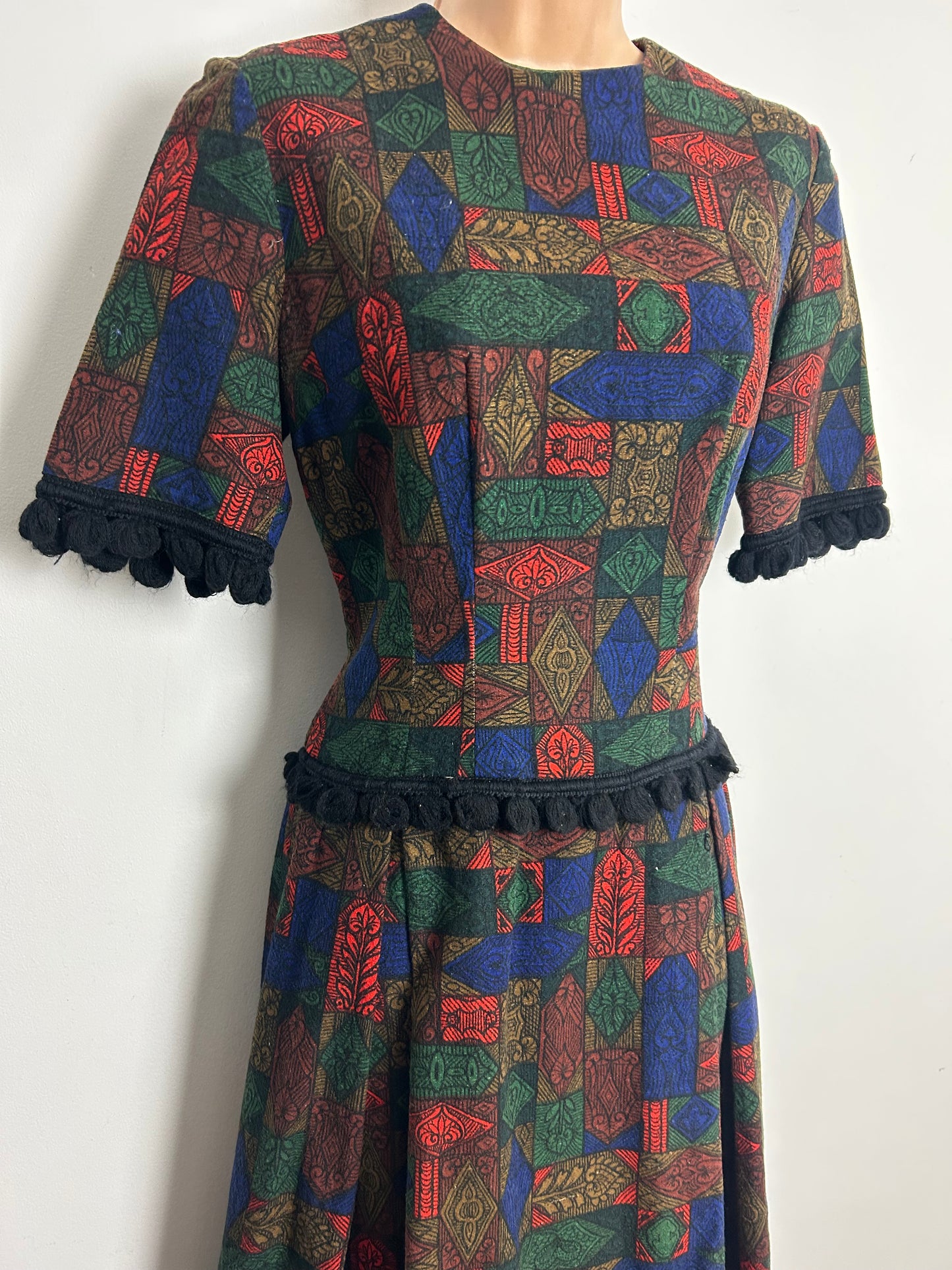 Vintage 1950s Size 8-10 Dark Red Blue Brown & Green Abstract Print Wool Mix Day Dress