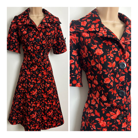 Vintage 1970s Size 12 Black & Orange Floral Print Short Sleeve Wide Collar Fit & Flare Mod Dress