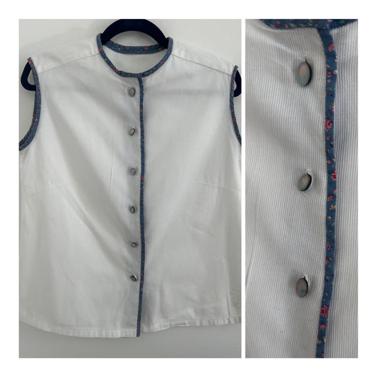 Vintage Early 1980s Size 10-12 White Floral Print Trim Sleeveless Cotton Summer Top