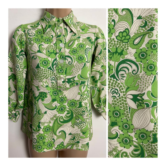 Vintage 1970s Size 4 Green & White Floral & Paisley Print 3/4 Sleeve Dagger Collar Shirt