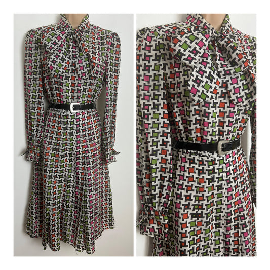 Vintage 1970s KITTY COPELAND Size 8 White Pink Green & Orange Dog Tooth Check Pussy Bow Belted Pleated Dress