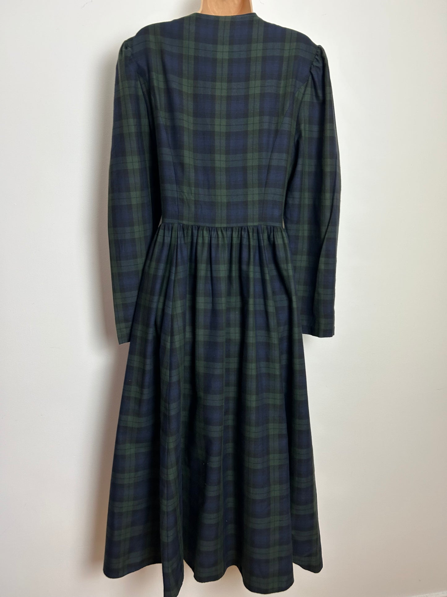Vintage 1980s LAURA ASHLEY DEADSTOCK Size 14-16 (Size 18 On Label) Dark Blue Green & Navy Blackwatch Tartan Check Midaxi Cotton Dress