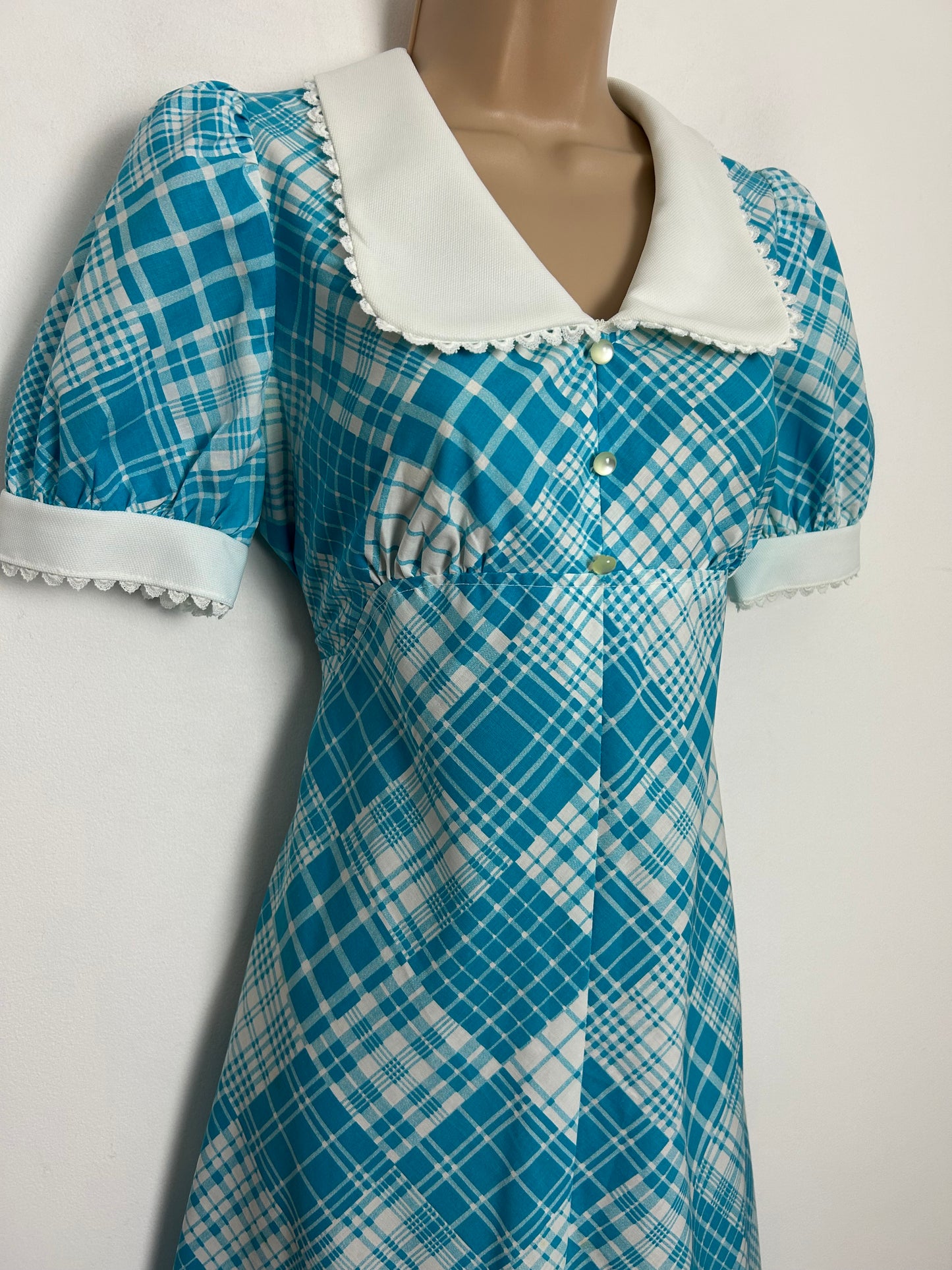 Vintage Late 60s/Early 70s Size 10 Turquoise & White Check Print Cotton Short Sleeve Tie Back Mod Dolly Dress