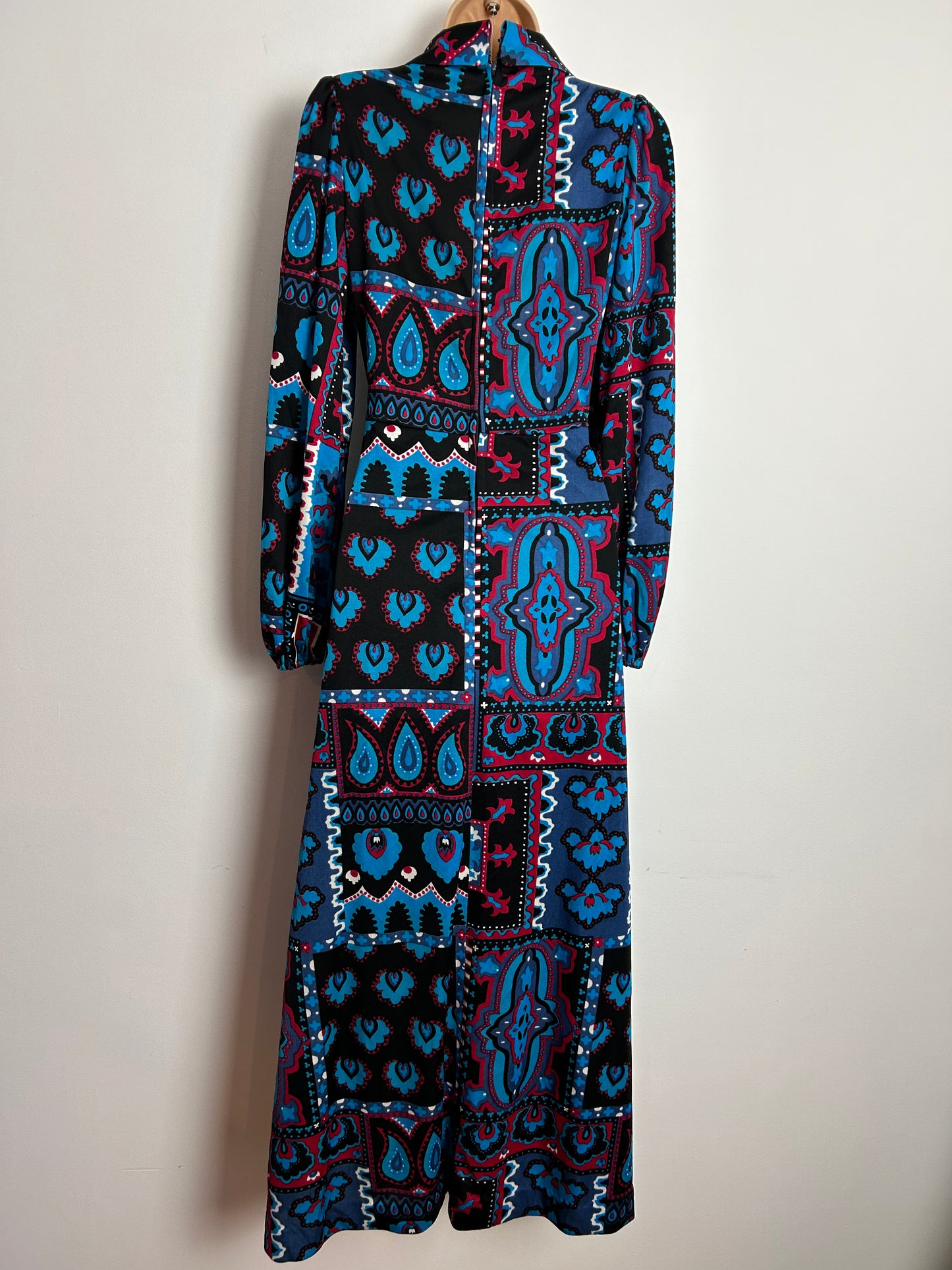 Vintage 1970s UK Size 10 Black Blue & Red AMAZING Abstract Print Long Sleeve Boho Maxi Dress