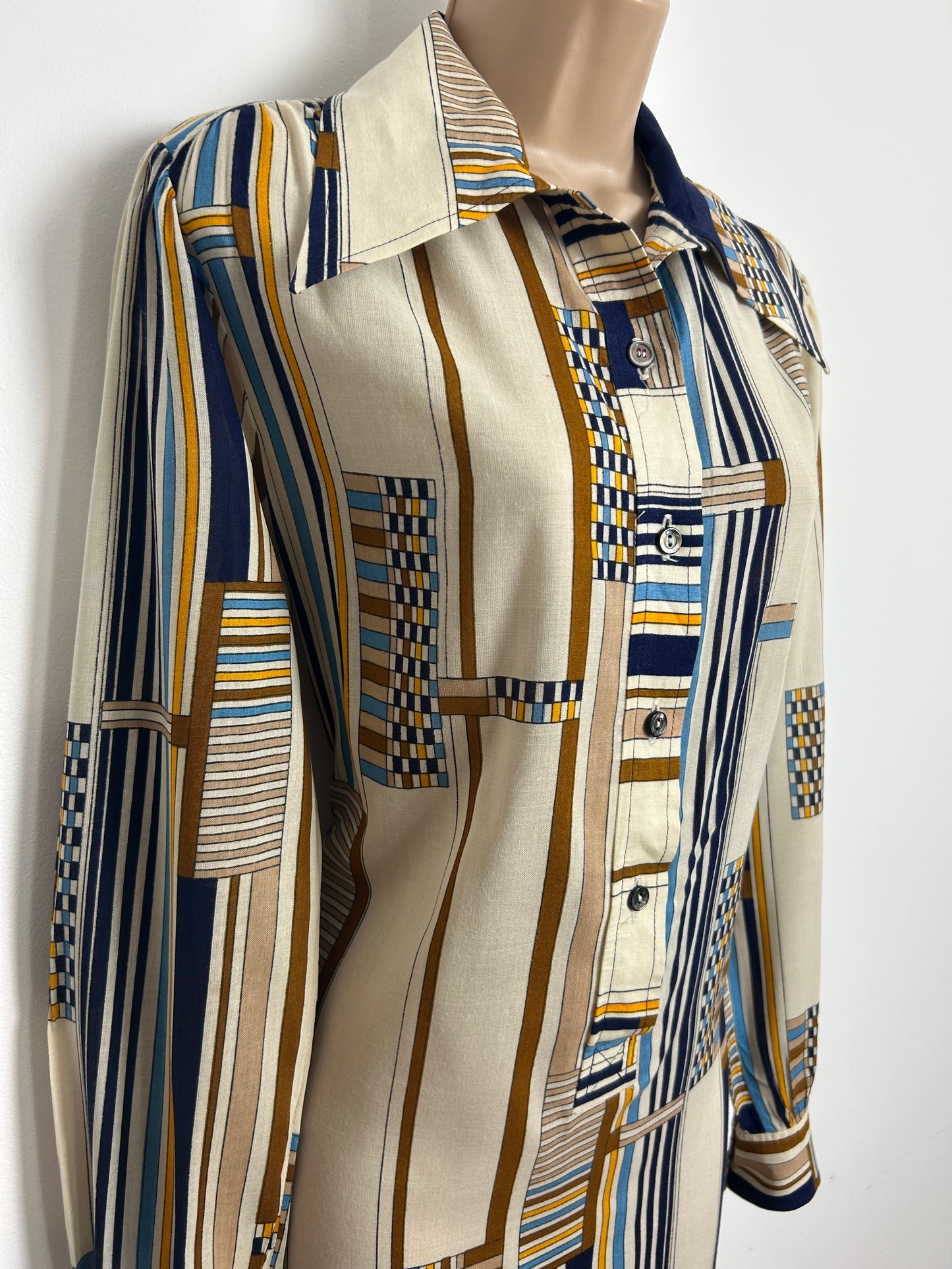 Vintage 1970s SUSAN SMALL Size 12-14 Beige Brown Orange & Blue Geo Stripe Print Shirt Dress