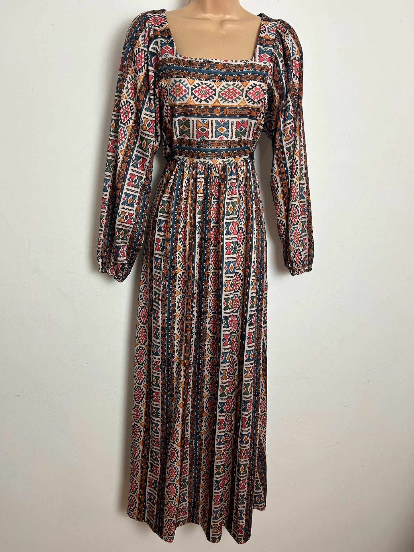 Vintage 1970s Size 6-8 Black Cream Rusty Brown & Red Abstract Print Long Sleeve Maxi Dress