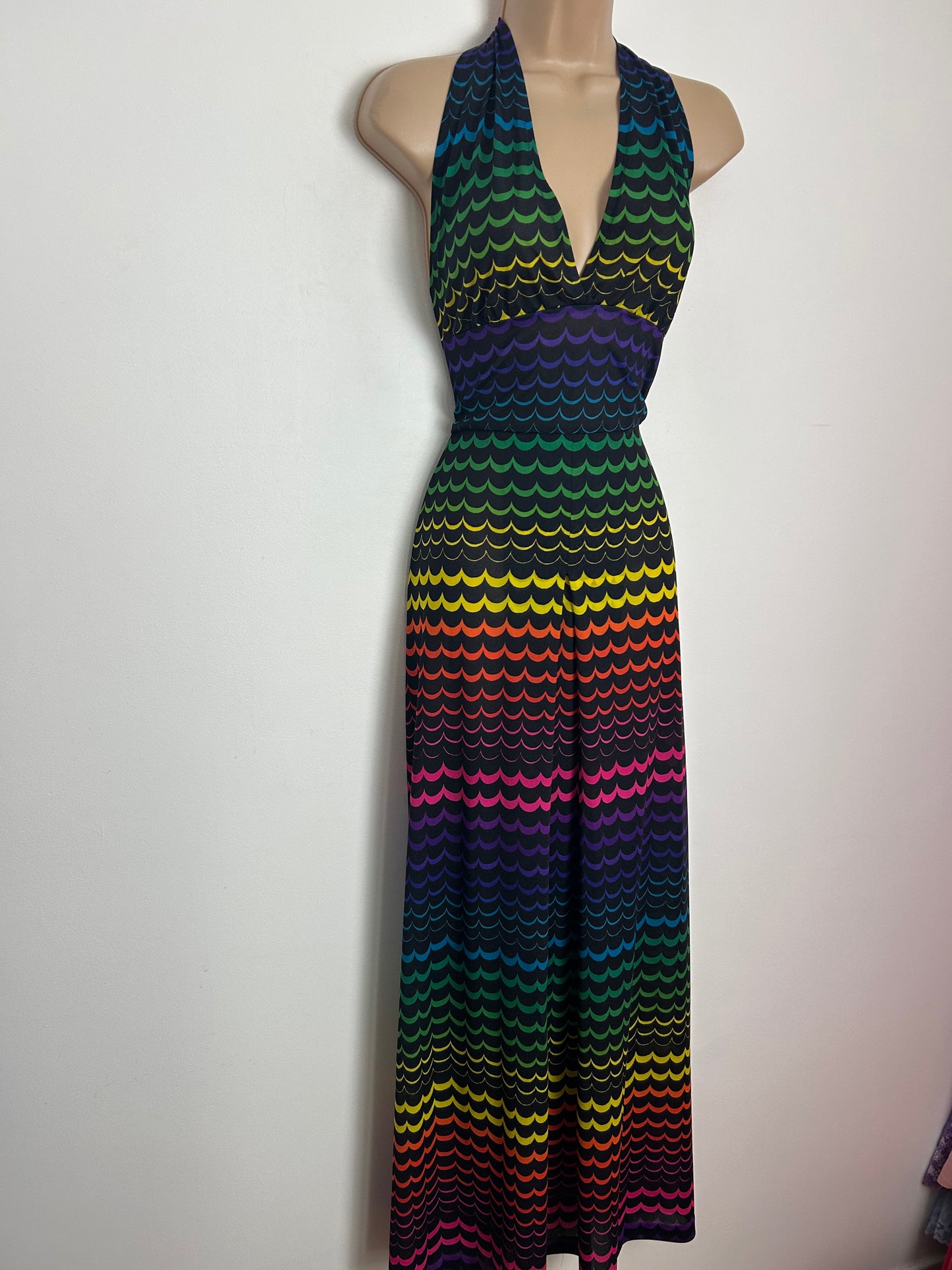 Vintage 1970s Size 8 ORCHIDEE Black Multicolour Scallop Print Halter Neck Summer Maxi Dress