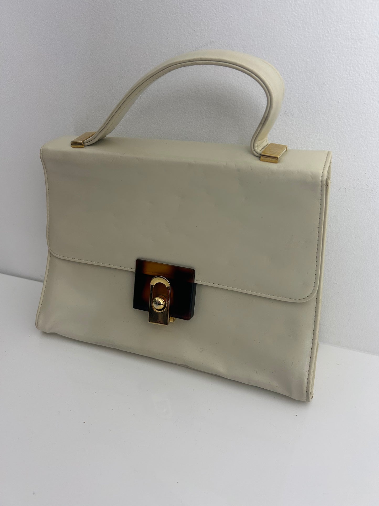 Vintage 1960s Cream Leather Handbag/Shoulder Bag With Tortoiseshell & Gold Metal Clasp