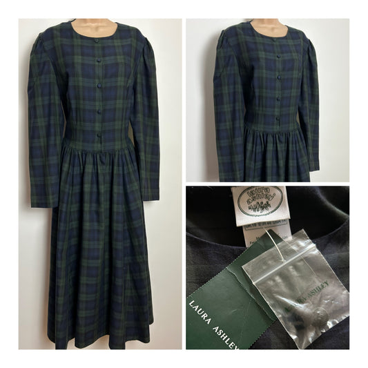 Vintage 1980s LAURA ASHLEY DEADSTOCK Size 14-16 (Size 18 On Label) Dark Blue Green & Navy Blackwatch Tartan Check Midaxi Cotton Dress