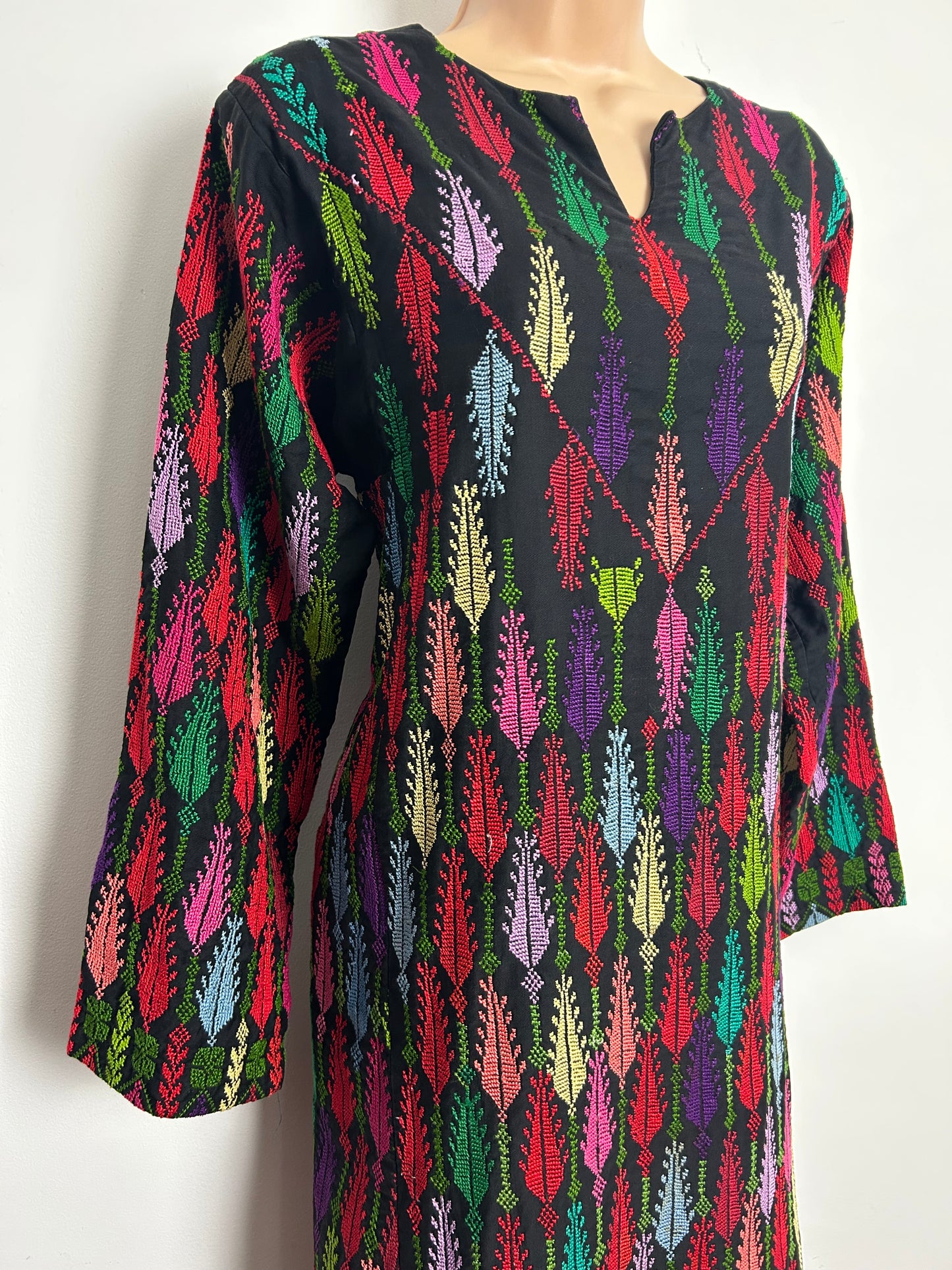 Vintage Up To Size 14 Black Red Blue Green & Yellow Cross Stitch Embroidered Long Sleeve Kaftan