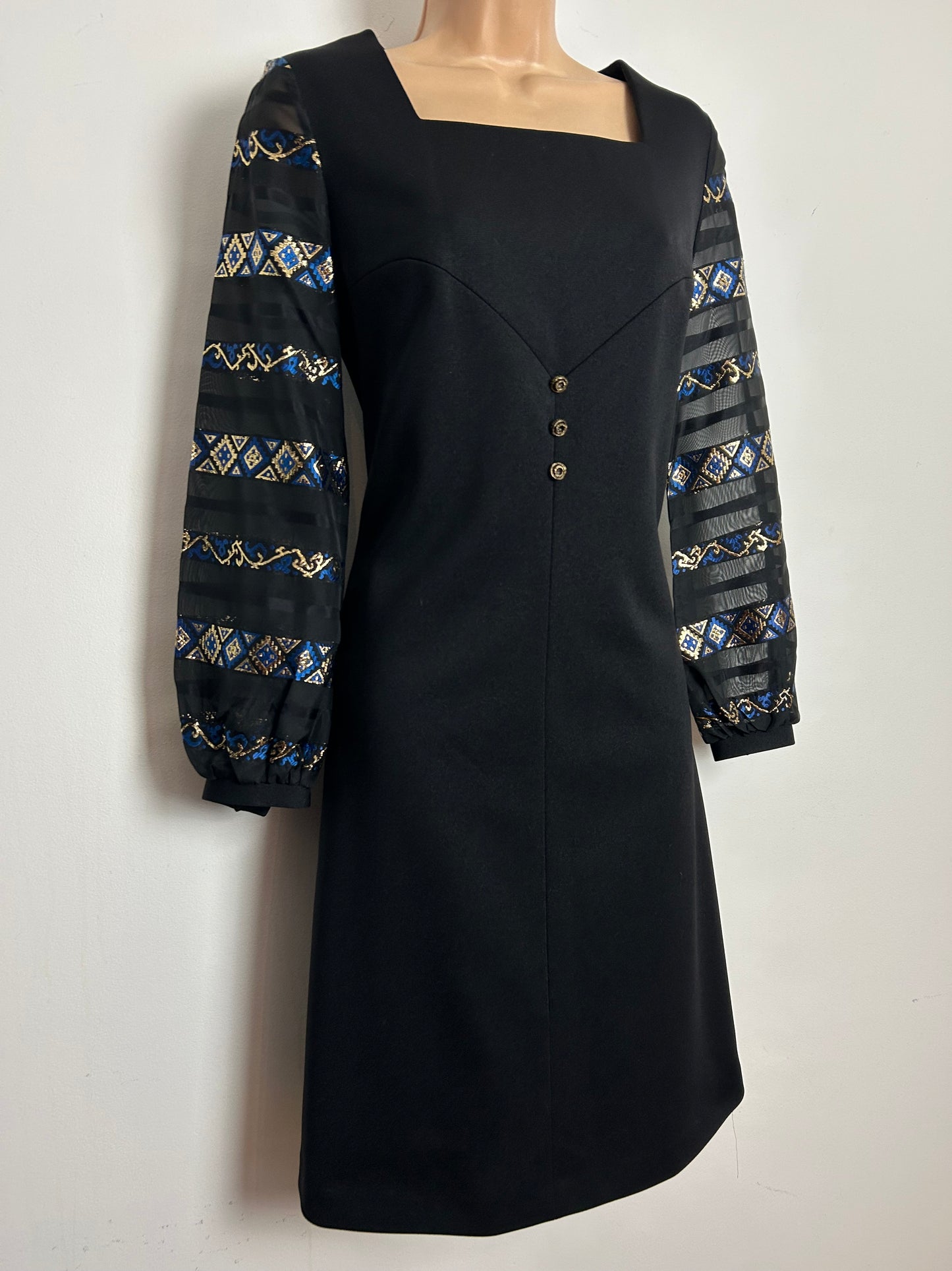 Vintage 1960s Size 10 Black Blue & Gold Pattern Long Sleeve Xmas Party Evening Mod Shift Dress