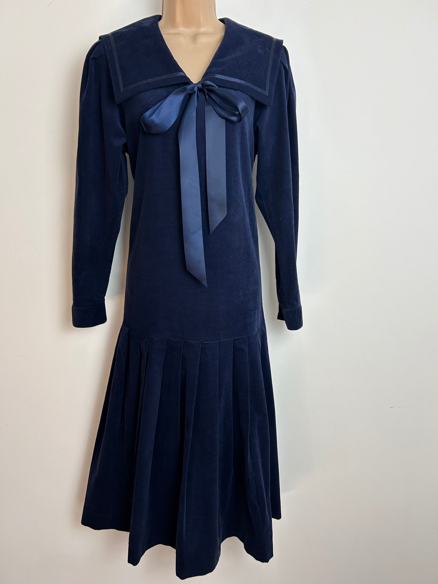Vintage 1980s LAURA ASHLEY Size 12 Navy Blue Fine Cotton Needlecord Sailor Collar Ribbon Tie Pleated Midi Dress