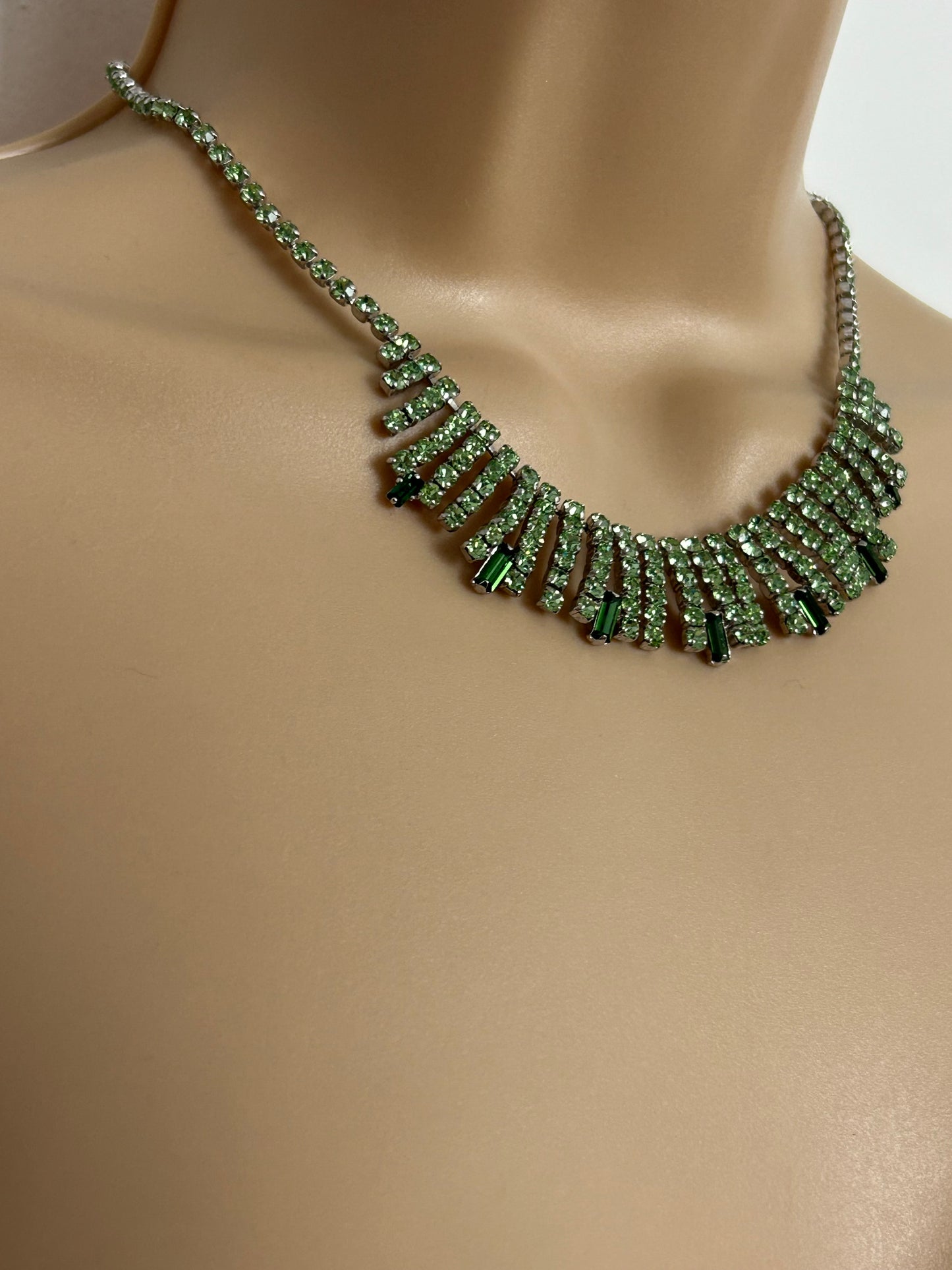 Vintage 1960s Silver Tone & Green Diamante & Cabochon Stone Set Deco Style Paste Necklace