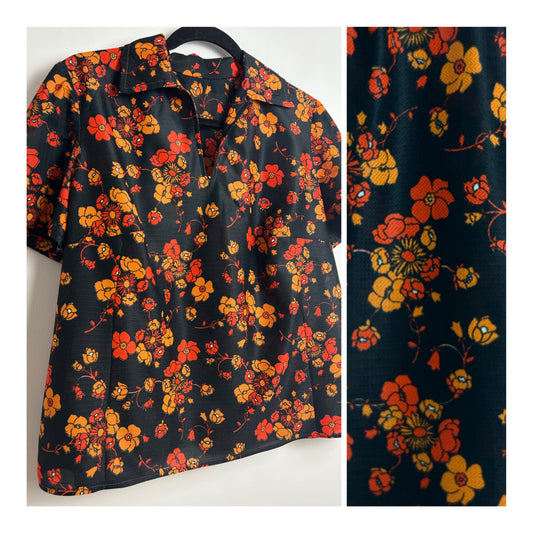 Vintage 1970s Size 16 Black & Orange Tones Floral Print Short Sleeve Shirt Style Top