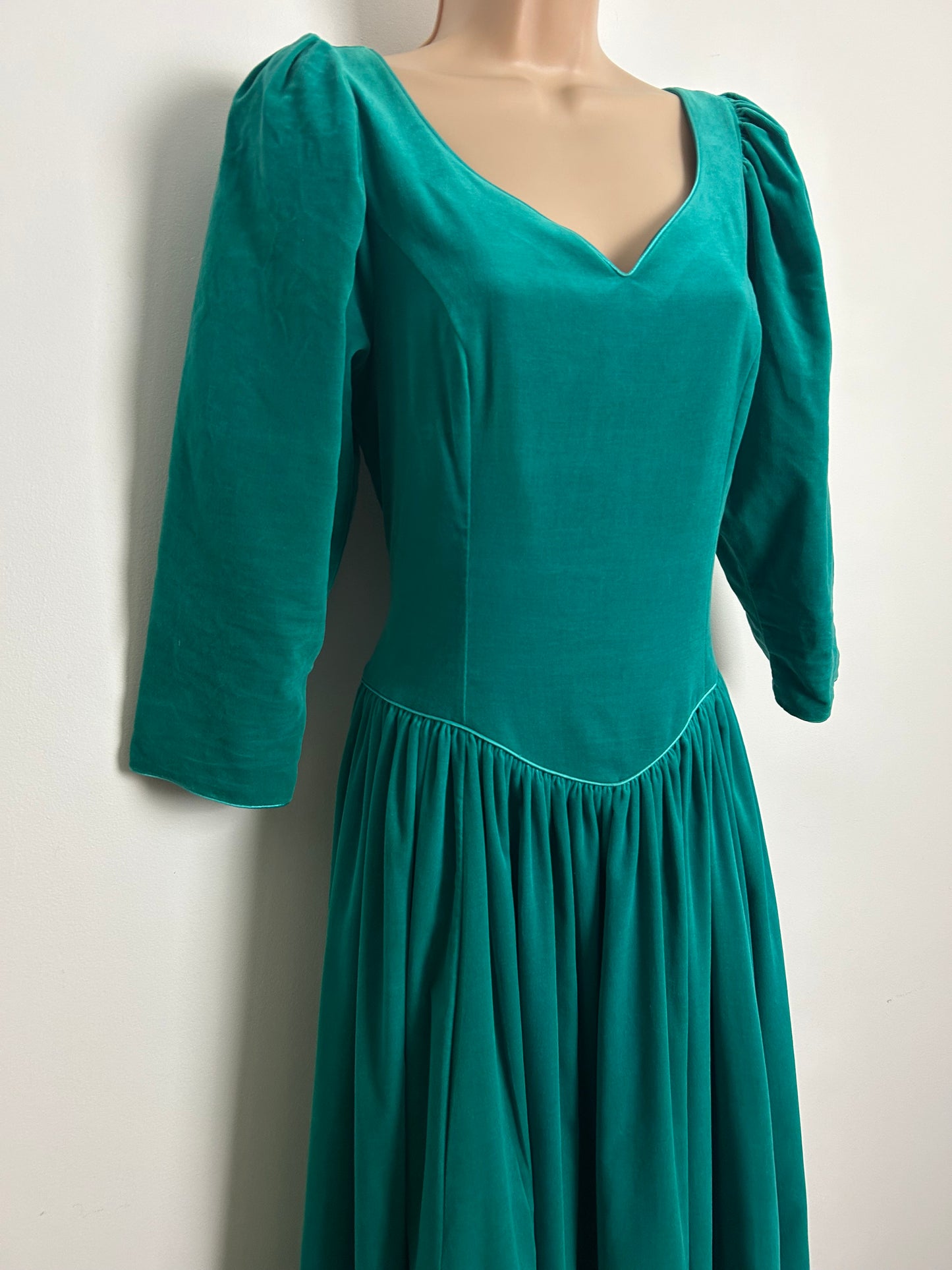 Vintage 1980s LAURA ASHLEY Size 10 (Size 14 On Label) RARE Dark Turquoise Teal Velvet Midi Ballgown
