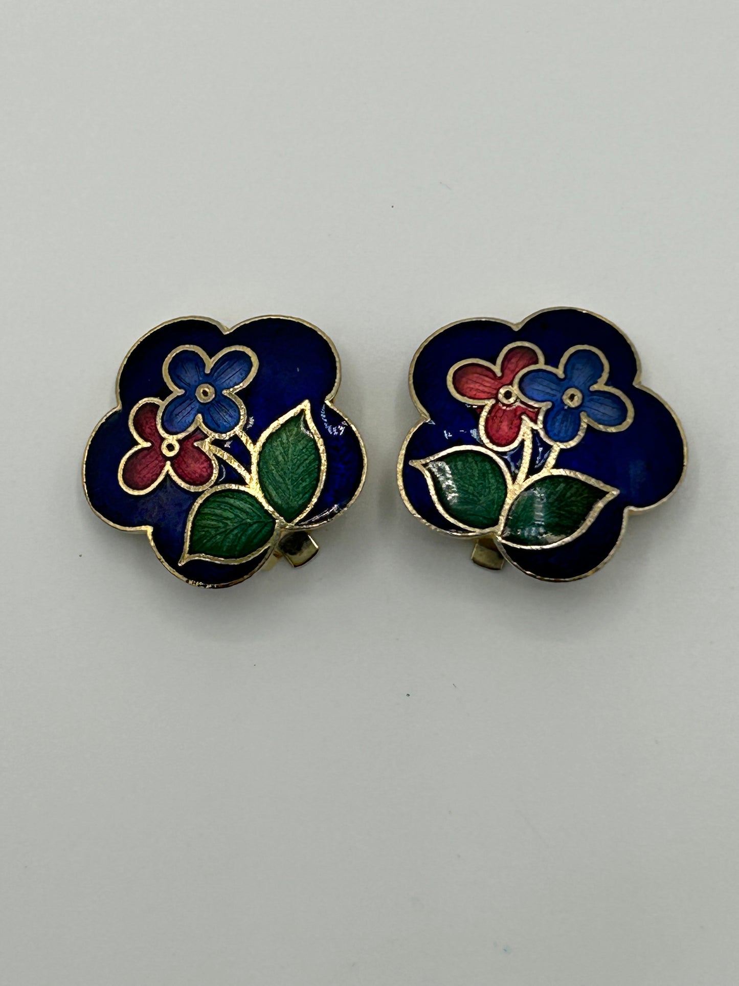 Vintage 1960s Gold Tone Base Metal Cloisonne Enamel Blue Flower Pattern Clip On Earrings