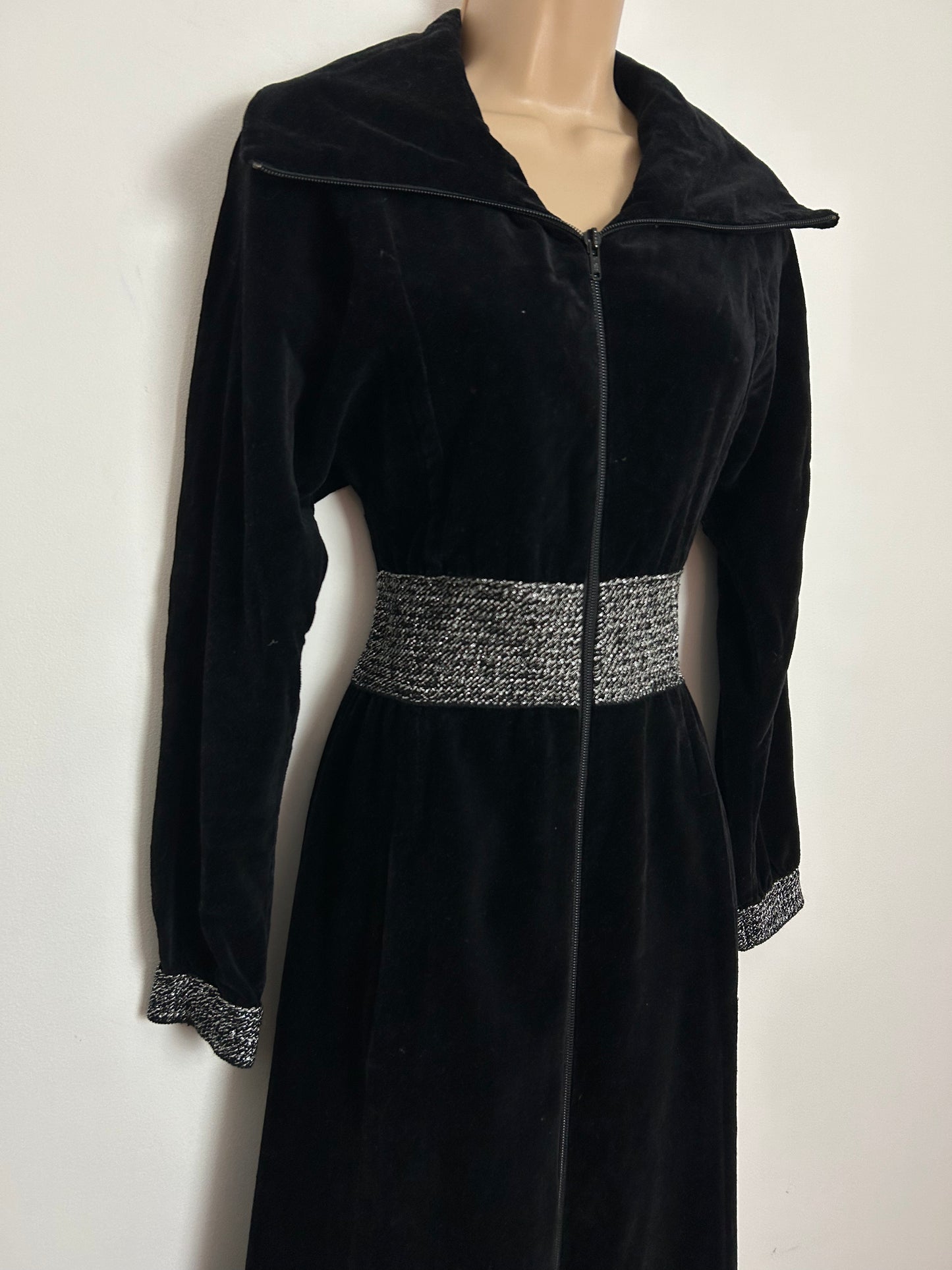 Vintage Late 1970s PIERRE CARDIN UK Size 6 Black Cotton Velvet Wide Collared Long Sleeve Zip Front Maxi Dress