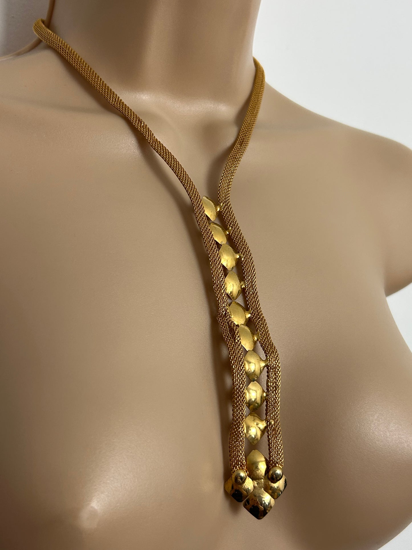 Vintage 1960s Gold Tone Mesh Elongated Drop Statement Necklace
