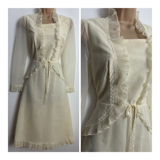 Vintage 1970s Size 10 Cream Chiffon Ruffle & Peplum Long Sleeve Occasion Dress