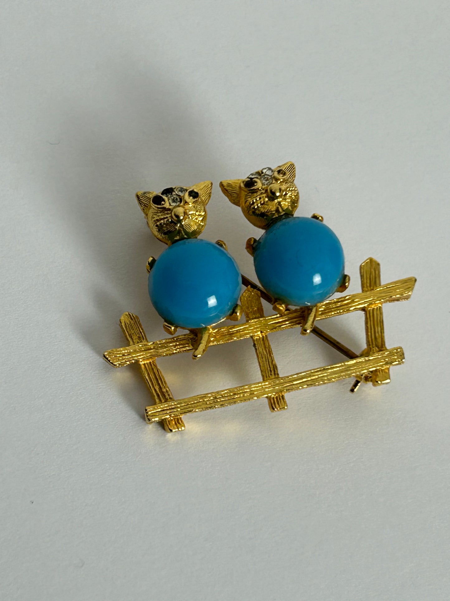 Vintage Gold Tone Sweet Little Mice On Fence Pin Brooch