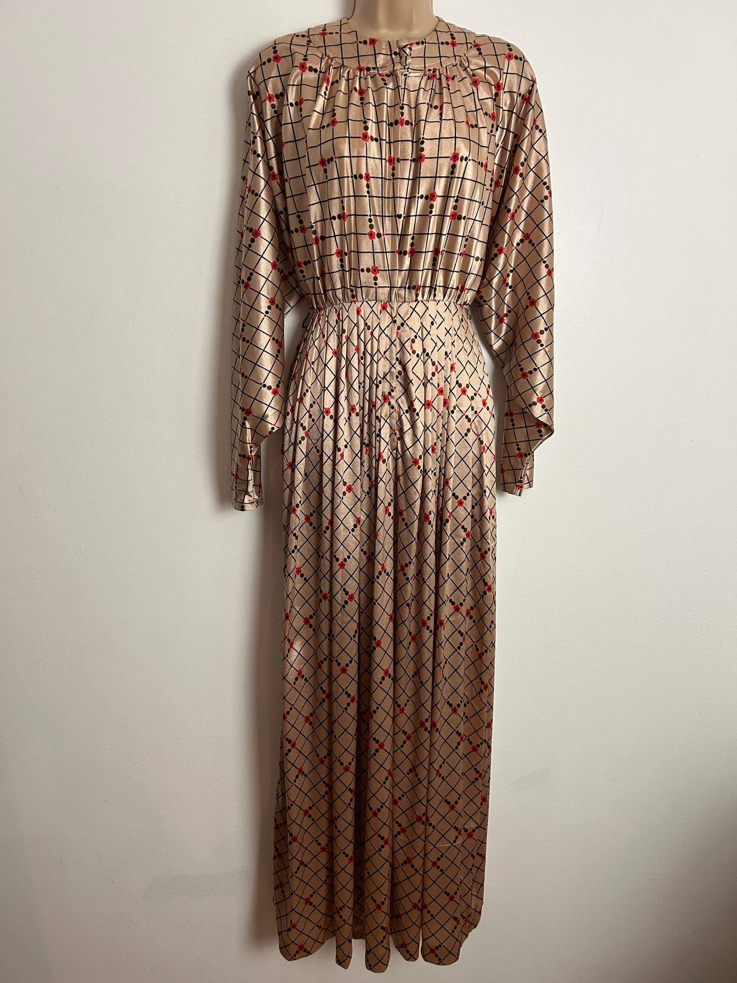 Vintage Late 1960s JEAN VARON UK Size 6 Goldy Beige Black Brown & Red Check Spot & Poppy Print Pleated Maxi Dress