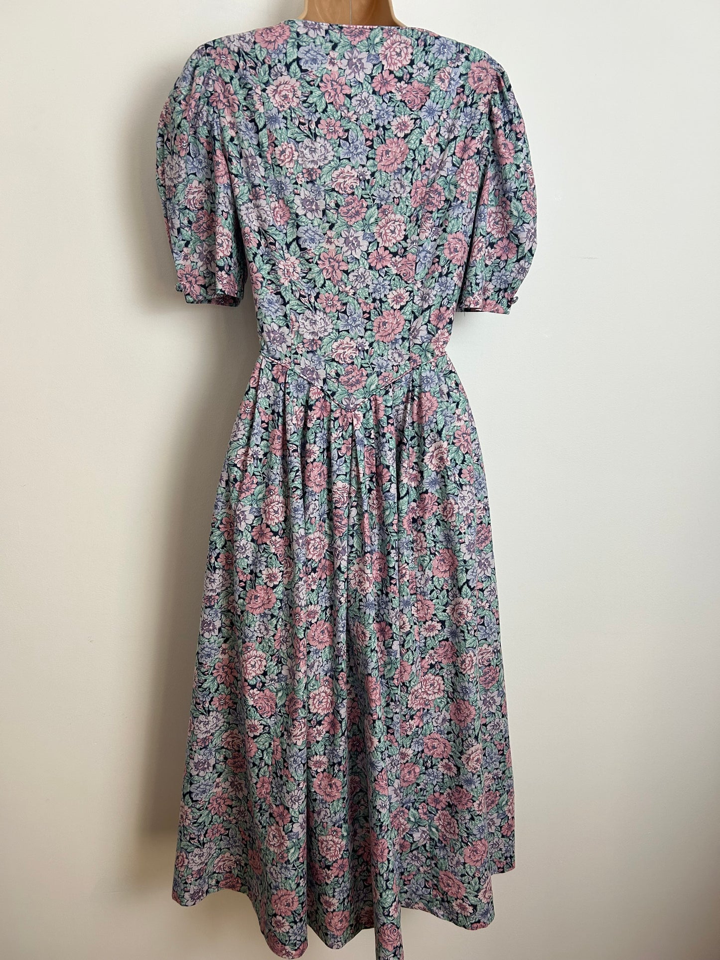 Vintage 80s LAURA ASHLEY Size 8 (12 On Label) Blue Pink & Green Floral Tea Dress