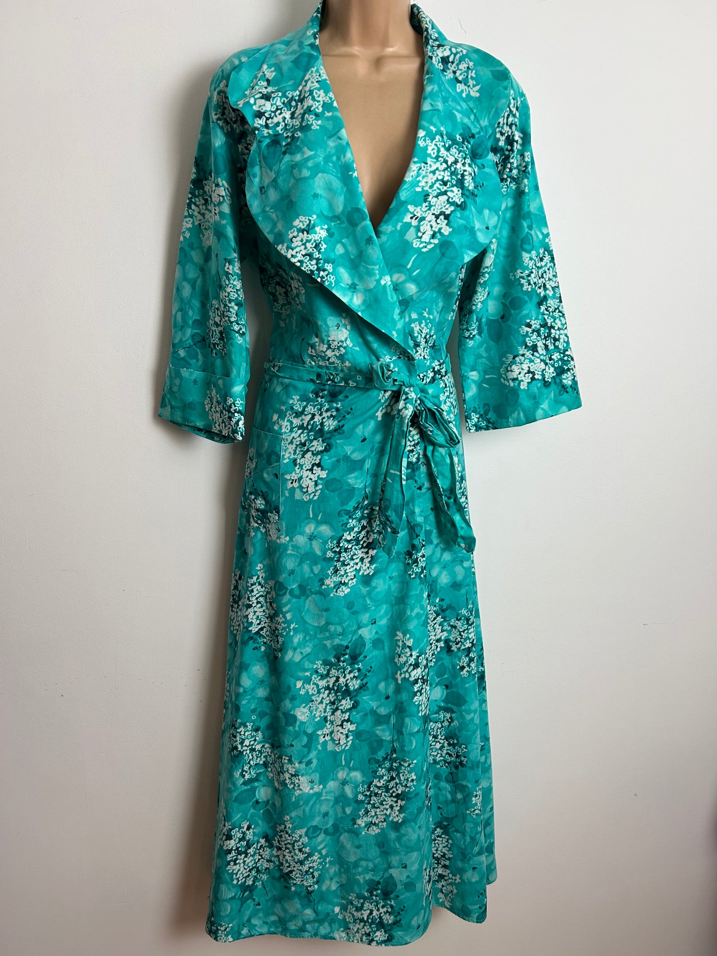 Vintage Late 1940s Early 1950s Size 12-14 JENNY WREN Turquoise green & White Floral Print Cotton Belted Dressing Gown