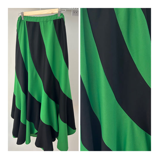Vintage 1970s UK Size 6-8 Black & Green Diagonal Panel Scallop Hem Maxi Skirt