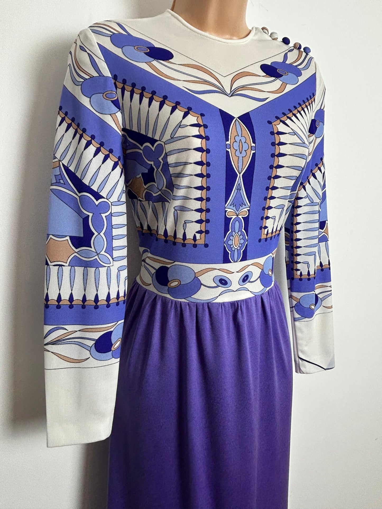 Vintage 1970s Size 10 Dark Lilac Lavender & White Psychedelic Print Long Sleeve Dress
