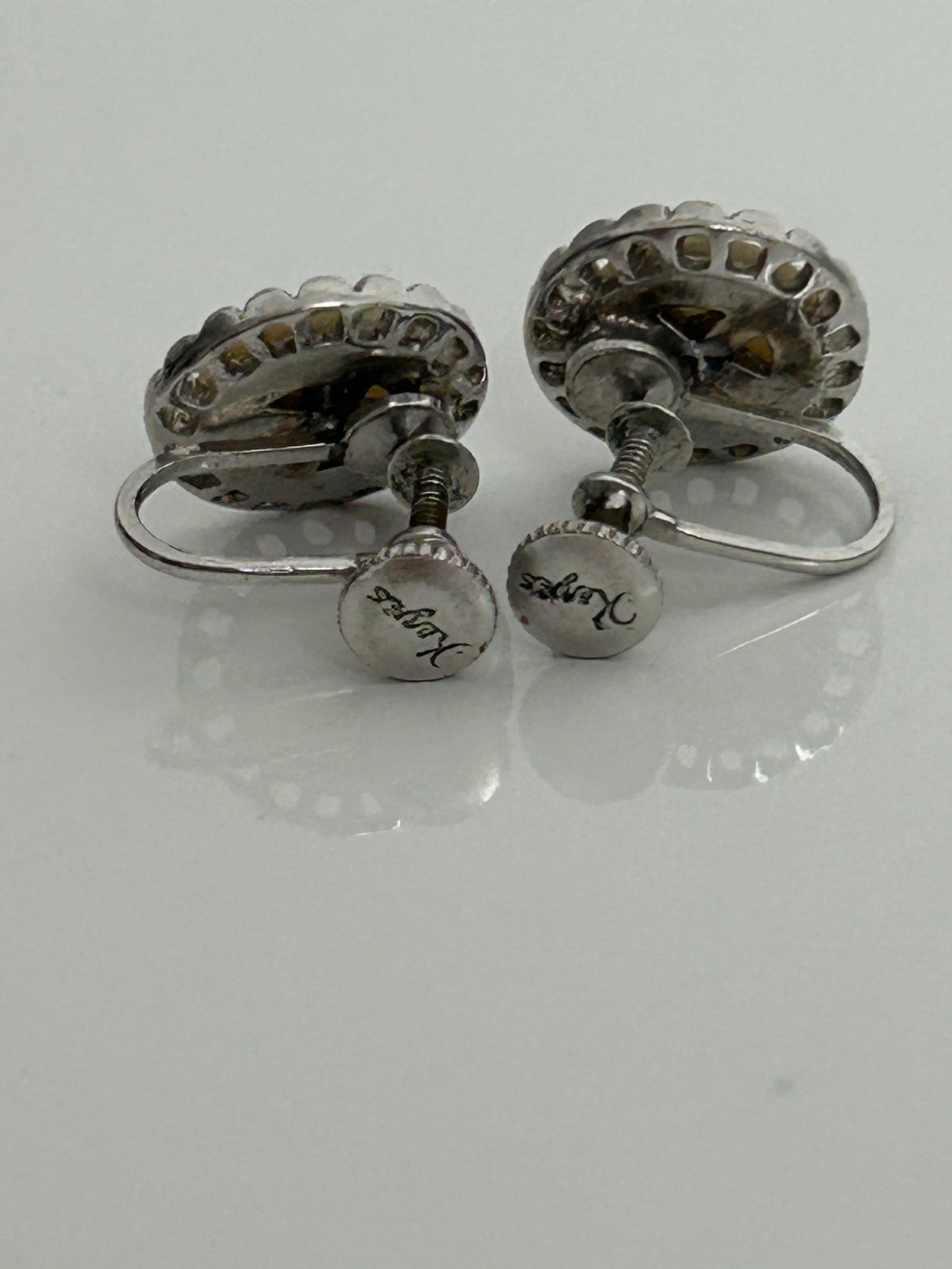 Vintage 1950s Rare & Collectable Canadian KEYES Silver Tone Mother Of Pearl Maple Leaf Screw Back Earrings