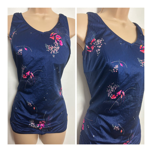 Vintage TRIUMPH INTERNATIONAL "LUZERN" Size 18 Navy Blue & Pink Floral Print Padded Skirted Swimsuit
