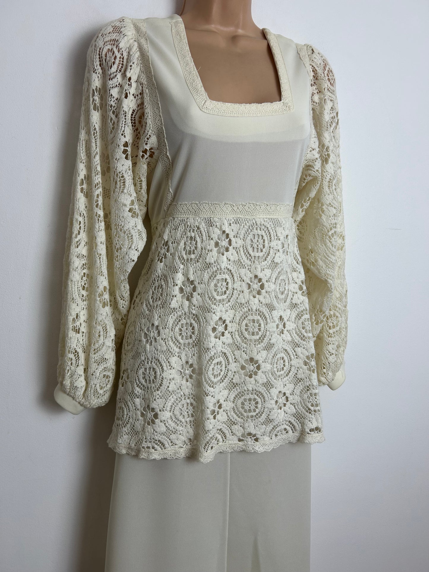 Vintage 1970s FREEMANS OF LONDON Size 10 Cream Lace Sleeve Layered Boho Maxi Dress