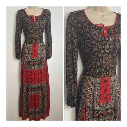 Vintage 1970s Size 8 Black & Red Floral Paisley Print Long Sleeve Maxi Dress
