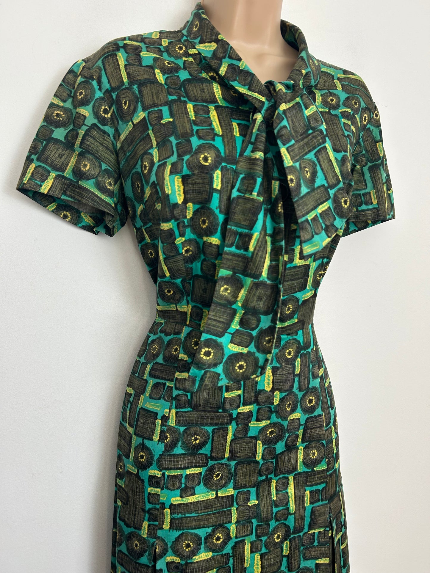 Vintage Late 1950s Early 1960s Size 12-14 Turquoise Brown & Lemon Abstract Geo Print Scarf Tie Pleated Cotton Dress