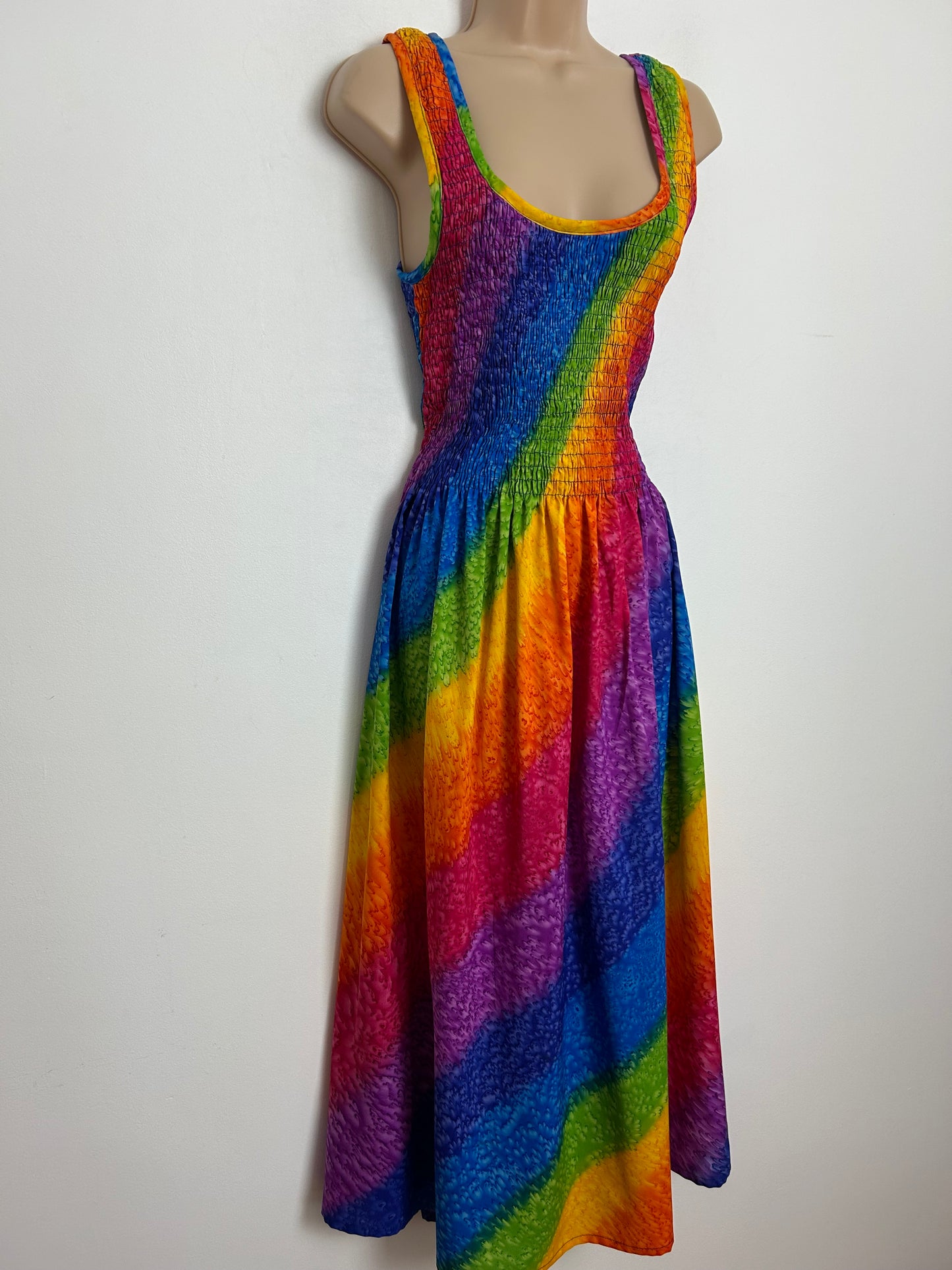Vintage 1980s Size 10-12-14 Rainbow Stripe Shirred Bodice Sleeveless Tie Back Midi Dress