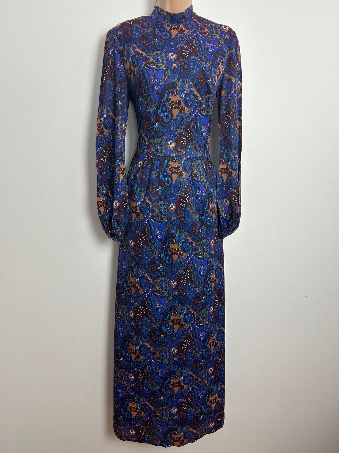 Vintage 1970s Size 8-10 Blue & Brown Tones Paisley Scarf Print Long Sleeve Maxi Dress